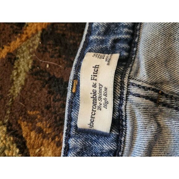 Abercrombie & Fitch Jeans Women's 30 Blue The Skinny High Rise Ripped Knee - Picture 3 of 4